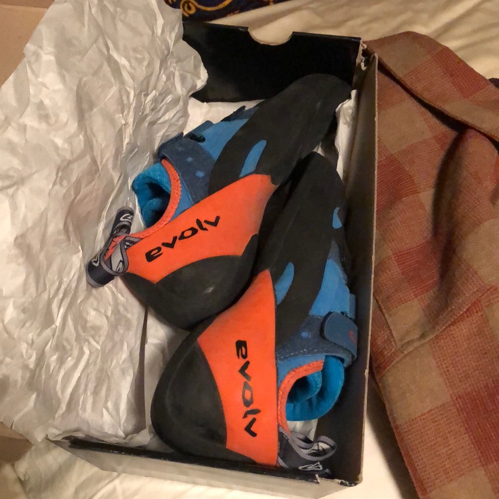 evolv Aggressive Shaman Rock Climbing Shoes 43